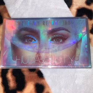 Huda Mercury Retrograde Palette